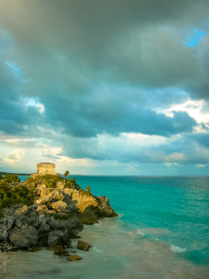 Tulum.Temple Maya sur la côte du Yucatan au Mexique.