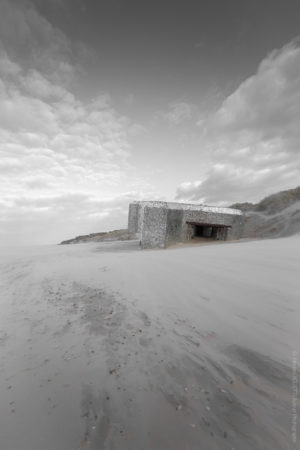 Blockhaus en Mer du Nord. Vestige d'une histoire passée.