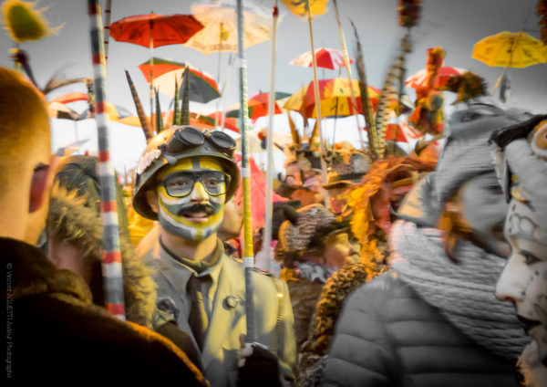 Soldat Rigodon.Un jeune carnavaleux dans le rigodon.