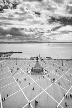 Pra&ccedil;a do Com&eacute;rcio, Place du Commerce. Une des plus belles places de Lisbonne face au Tage