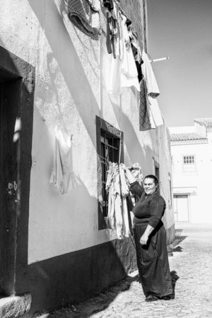 Linge du Dimanche. Même le dimanche le linge doit être lavé.